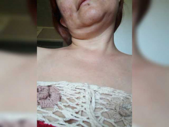 Juli-huston webcam model stream image