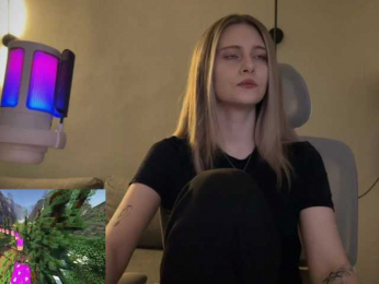 HeyRina webcam bongacams model stream image
