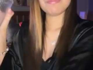 lillytillercam webcam model stream image