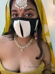 HeartQueen05 webcam model stream image