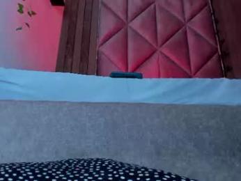 briaconner_ webcam model stream image