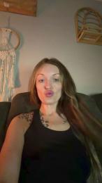 SavannahIrish webcam model stream image