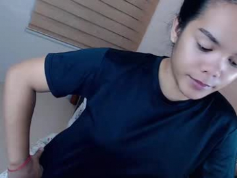 caroline_east webcam model stream image