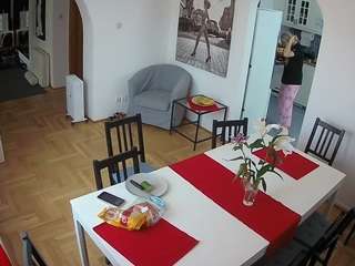 voyeurcam-julmodels-dining webcam model stream image