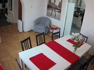 voyeurcam-julmodels-dining webcam model stream image