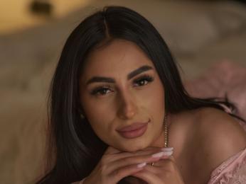 AvaLynn webcam model stream image