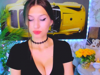 CarolineM webcam model stream image