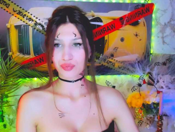 CarolineM webcam model stream image