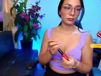 adri_miller webcam model stream image