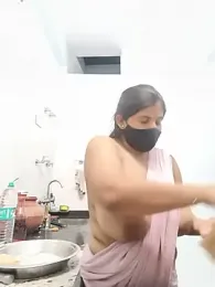 Busty_priya69 webcam stripchat model stream image
