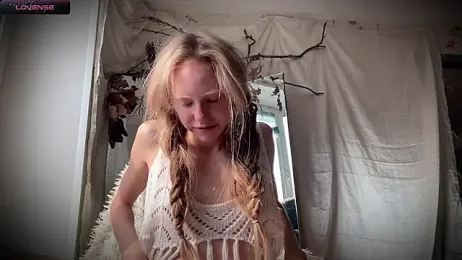 _Phantom_thread_ webcam model stream image