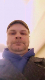 VibeMeHard webcam model stream image