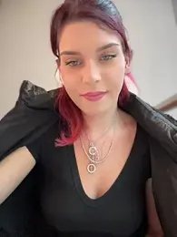 RiriRoseey webcam model stream image