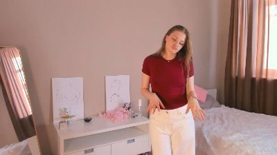 EsmaCrafts webcam model stream image