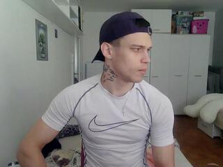 Ridge Hunter webcam model stream image