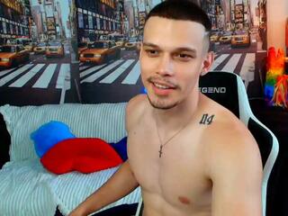 Ridge Hunter webcam model stream image