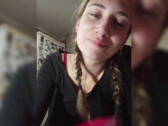 MilkyGirl webcam model stream image