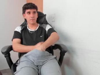 leo_jones389 webcam model stream image