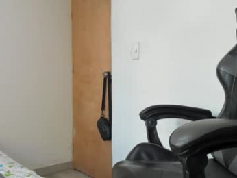 leo_jones389 webcam model stream image