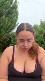 babyyfarah webcam preview