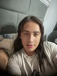 larysinha webcam model stream image