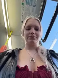 Mila_NoRules webcam model stream image