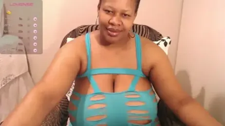 bustylisa1983 webcam stripchat model stream image
