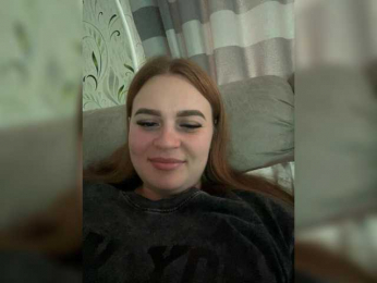 Chattie-Issy webcam bongacams model stream image