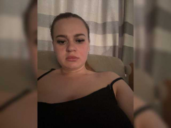 Chattie-Issy webcam model stream image