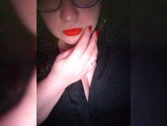 Karolinka555 webcam model stream image