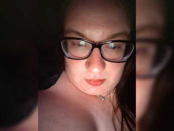 Karolinka555 webcam model stream image