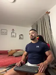 Ezzio_Scolaro webcam model stream image