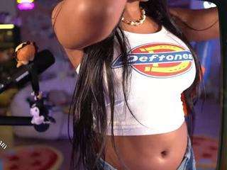 lovenzia webcam model stream image