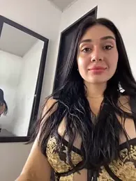 LaanaCooper stripchat stream image