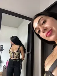 LaanaCooper stripchat stream image