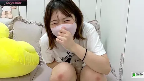 SUZU_ stripchat stream image