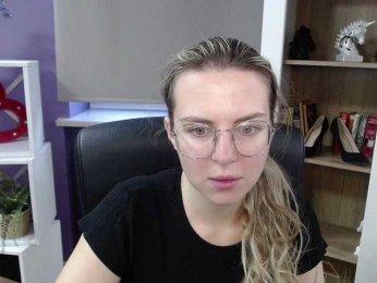 Soft-Zoey bongacams stream image