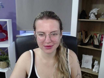 Soft-Zoey bongacams stream image
