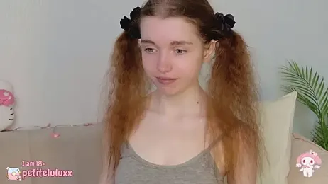 petiteluluxx stripchat stream image