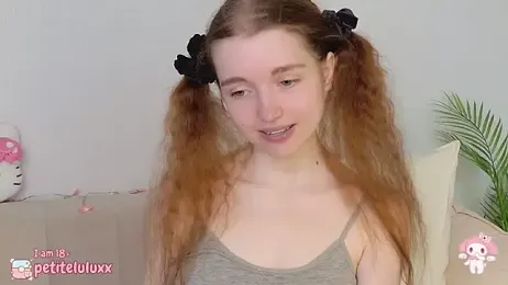 petiteluluxx stripchat stream image