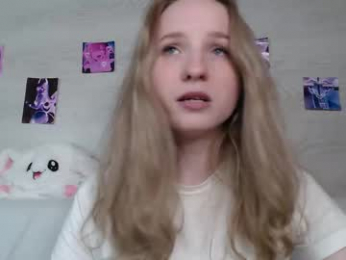 b4by_emilia chaturbate stream image