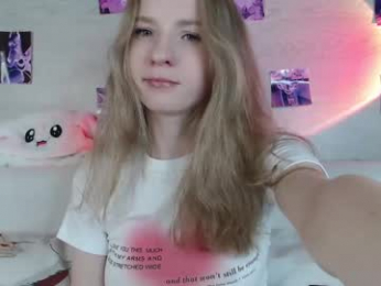 b4by_emilia chaturbate stream image