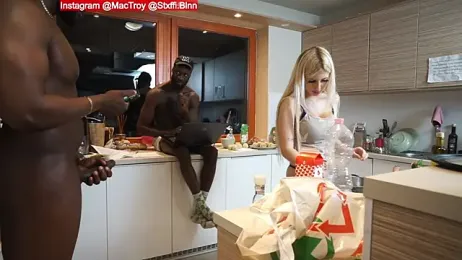 MacTroy stripchat stream image