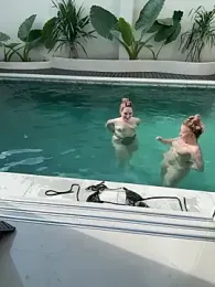 Nura_n_Sarah stripchat stream image