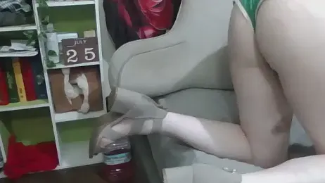 AverageRose stripchat stream image