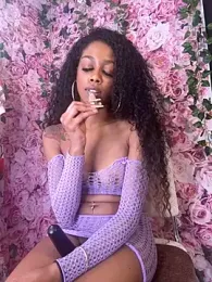 mismialove stripchat stream image