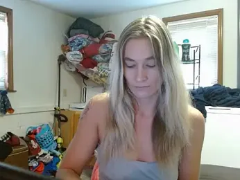 missymilf stripchat stream image