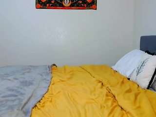 tighttinymilf camsoda stream image