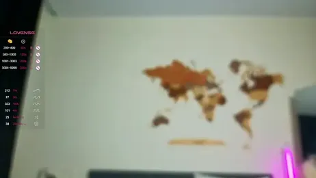 QueenieClagg stripchat stream image