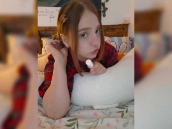 LittleDelora bongacams stream image